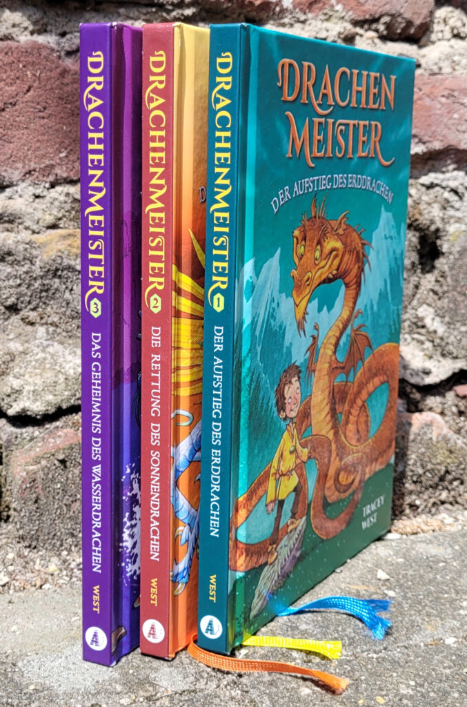 Die ersten drei „Drachenmeister“-Bände von Tracey West